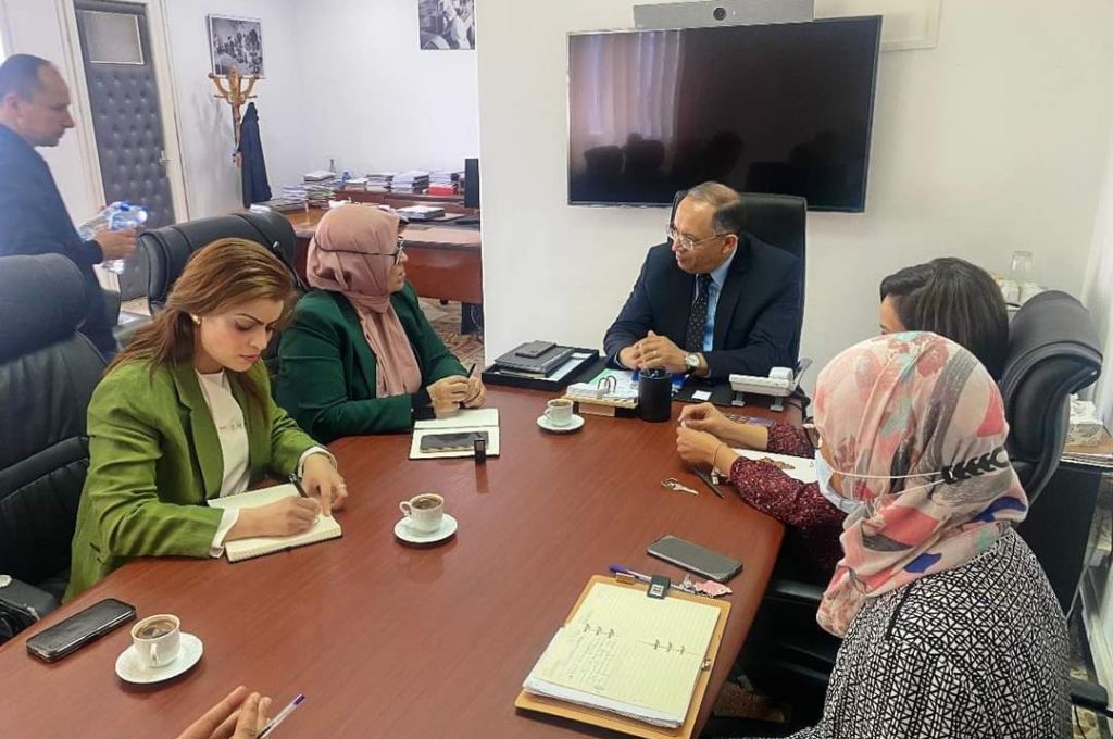 خاص.. مصدر مطلع يكشف لصدى تفاصيل النقاشات التي دارت بحضور "الكبير وصنع الله".. ومصير الإيرادات النفطية