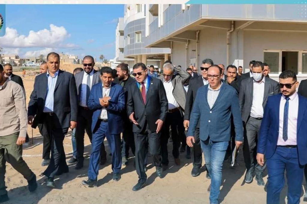 عدد من موظفي الجهات العامة يقدمون أوراقهم أمام هيئة مكافحة الفساد لغرض المشاركة في الانتخابات