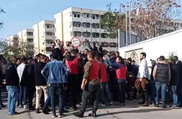 خاص.. فريق السيولة بالمركزي يفصح لصدى عن تسليم فروع الجمهورية بطرابلس 50 مليون