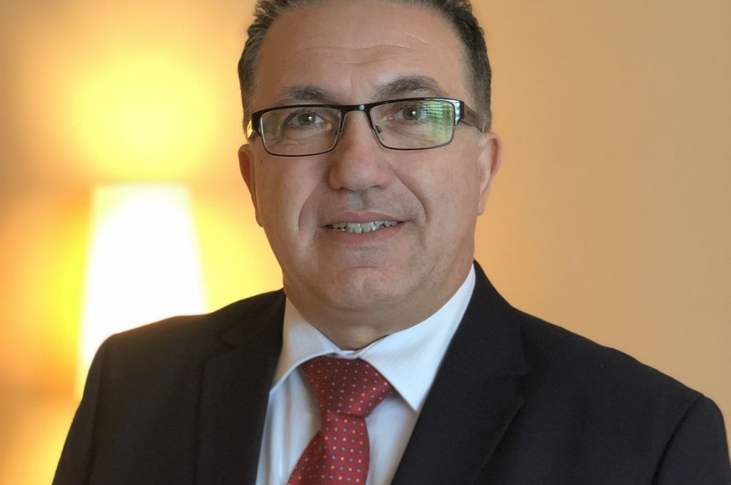 خاص.. وحدة المعلومات المالية بالمركزي تُجمد عدد من الحسابات بمصرف الوحدة .. وهذه الأسباب