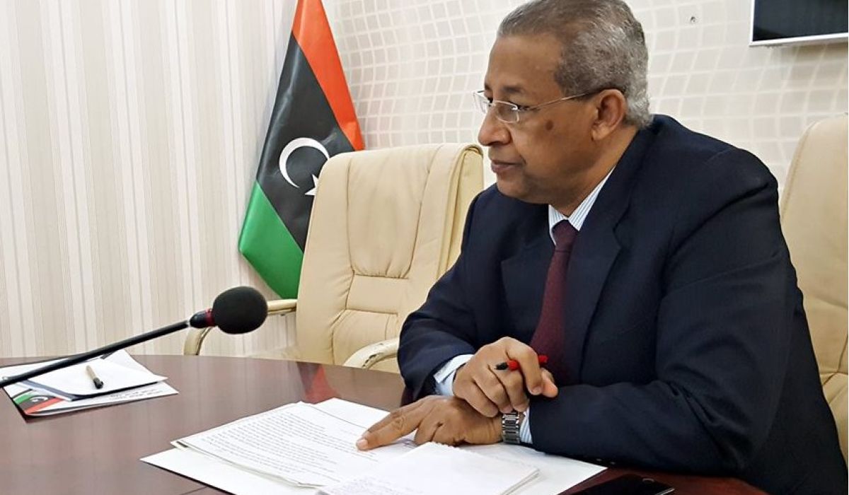 وزير الحكم المحلي يطالب بومطاري إحالة مرتبات عمداء وأعضاء البلديات