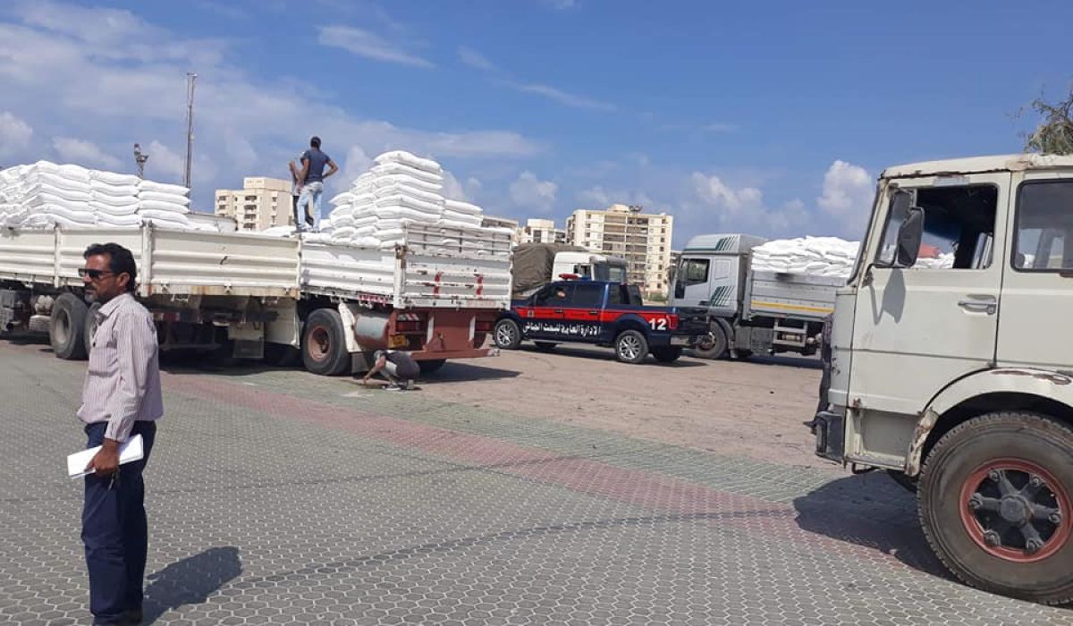 اقتصاد المؤقتة تستمر في توزيع حصص الدقيق على مخابز بنغازي