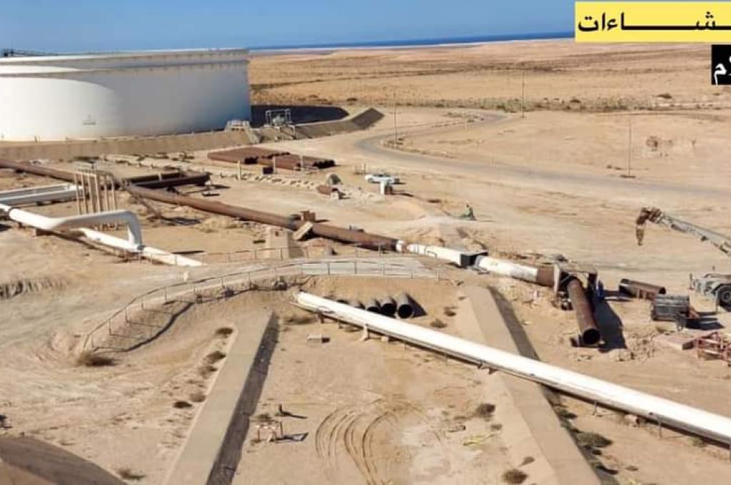 الواحة تشرع في إعادة إنشاء أحد خزانات النفط الخام بميناء السدرة