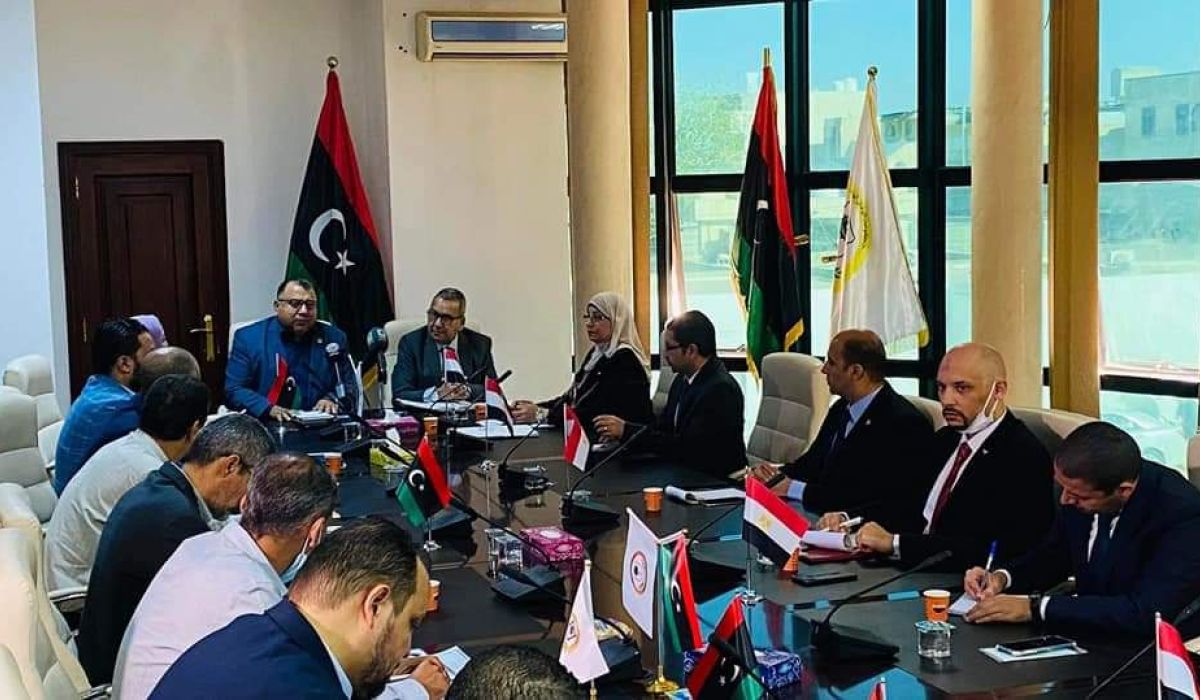 اللجنة الفنية الليبية المصرية الخاصة بعملية الربط الإلكتروني تبحث التدابير والآليات اللازمة لإتمام العملية بين الوزارتين