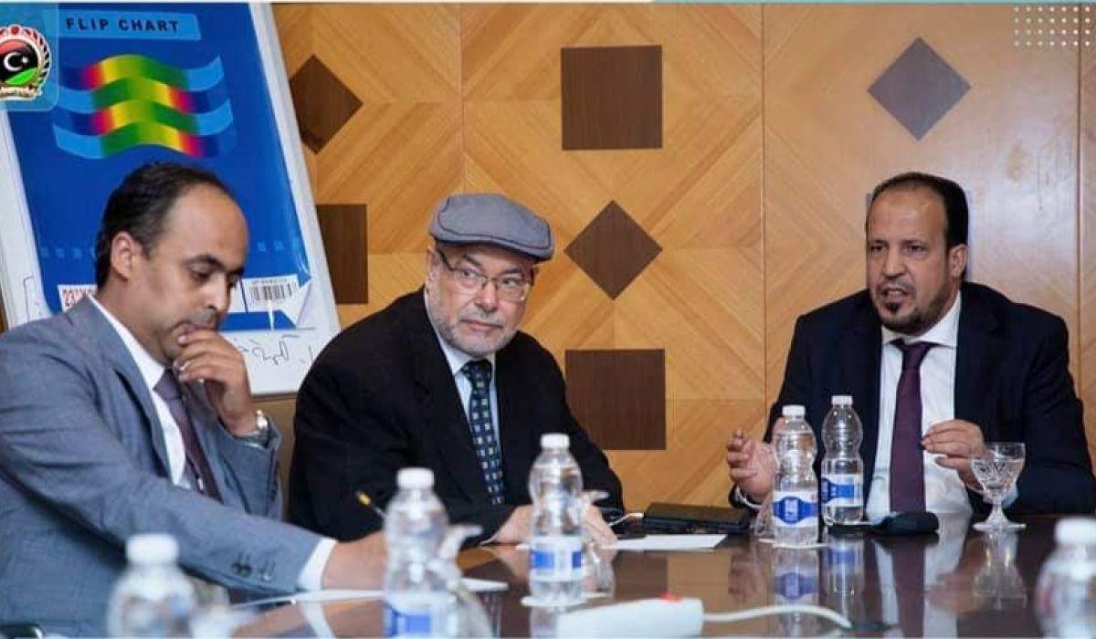 الصحة تبحث إنشاء وحدات لزراعة نخاع العظم بمراكز علاج الأورام في ليبيا