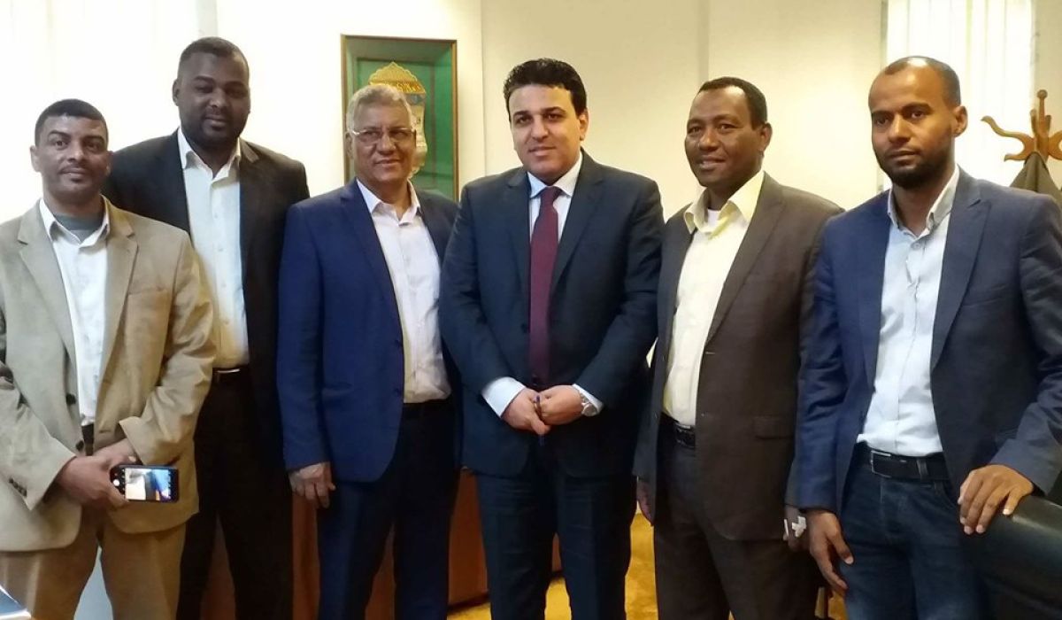 الخيالي يناقش مع مدير عام مصرف التجارة والتنمية الخطوات النهائية لفتح فرع للمصرف بسبها