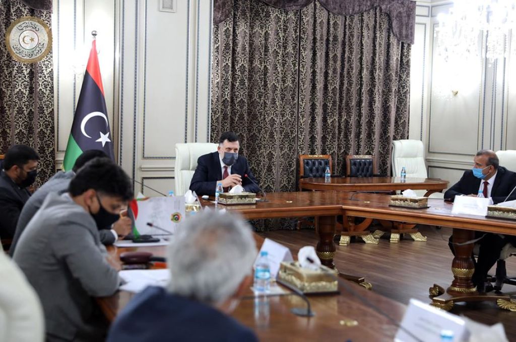 تباين أسعار النفط في الأسواق العالمية .. وخام برنت فوق حاجز 45 دولارا للبرميل
