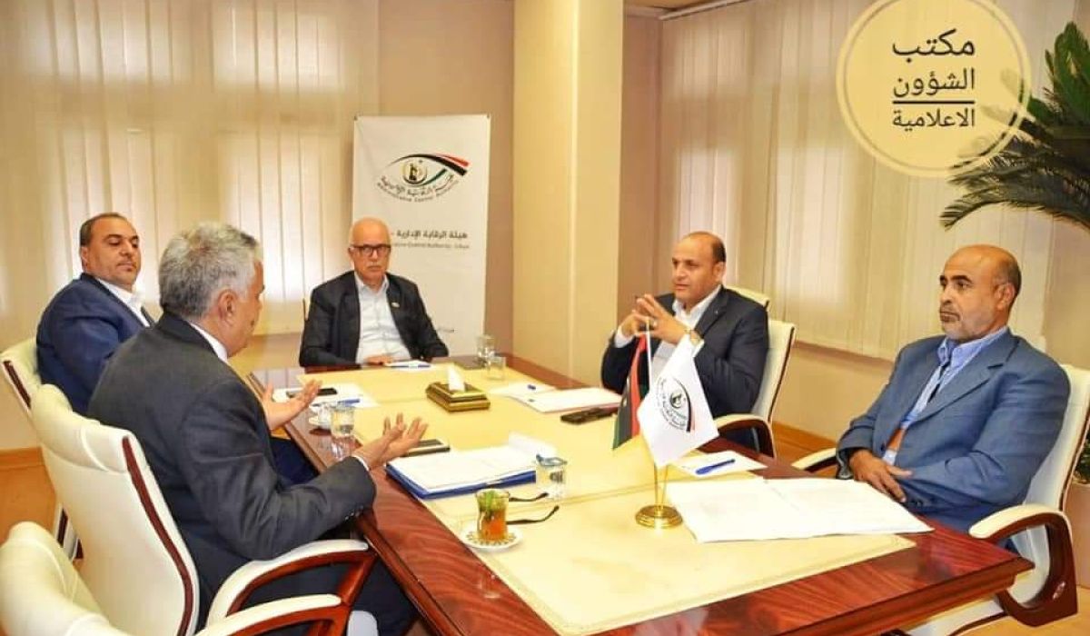 "الشنطي" يبحث مع رئيس مجلس إدارة شركة الإنماء للصناعات الصوفية المشاكل التي تعيق أعمالهم