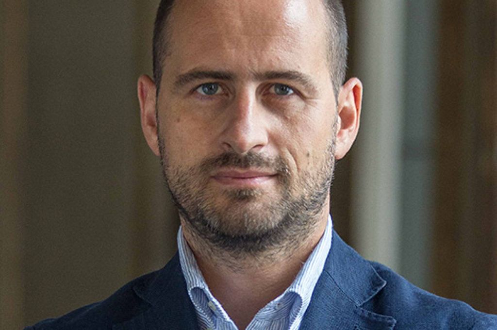 علي الزناتي يفتتح مركز «خدمات غسيل الكلى ببنغازي» بعد رفع سعته السريرية إلى 183 سريرًا