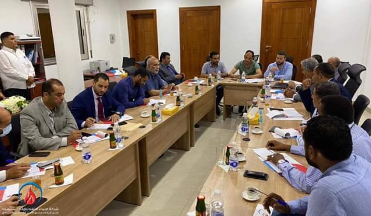 عدد من عمداء بلديات ليبيا يبحثون مع شركة الإنماء للنفط والغاز أزمة غاز الطهي