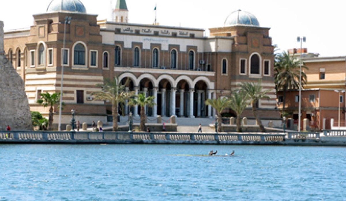 مركزي طرابلس: سيتم توزيع وتعميم عملة الدينار الجديدة على المصارف ابتداءً من الاثنين القادم