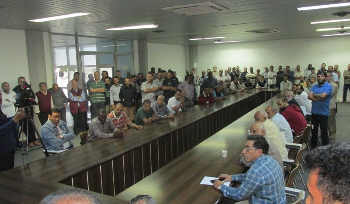 موظفو شركة التبغ يرفضون أوامر معيتيق بتسليم مقر الشركة لجهاز المخابرات العامة
