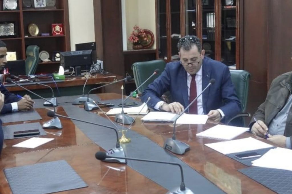 العامة للكهرباء تبحث تنفيذ مشاريع خطوط غاز للمحطات القائمة