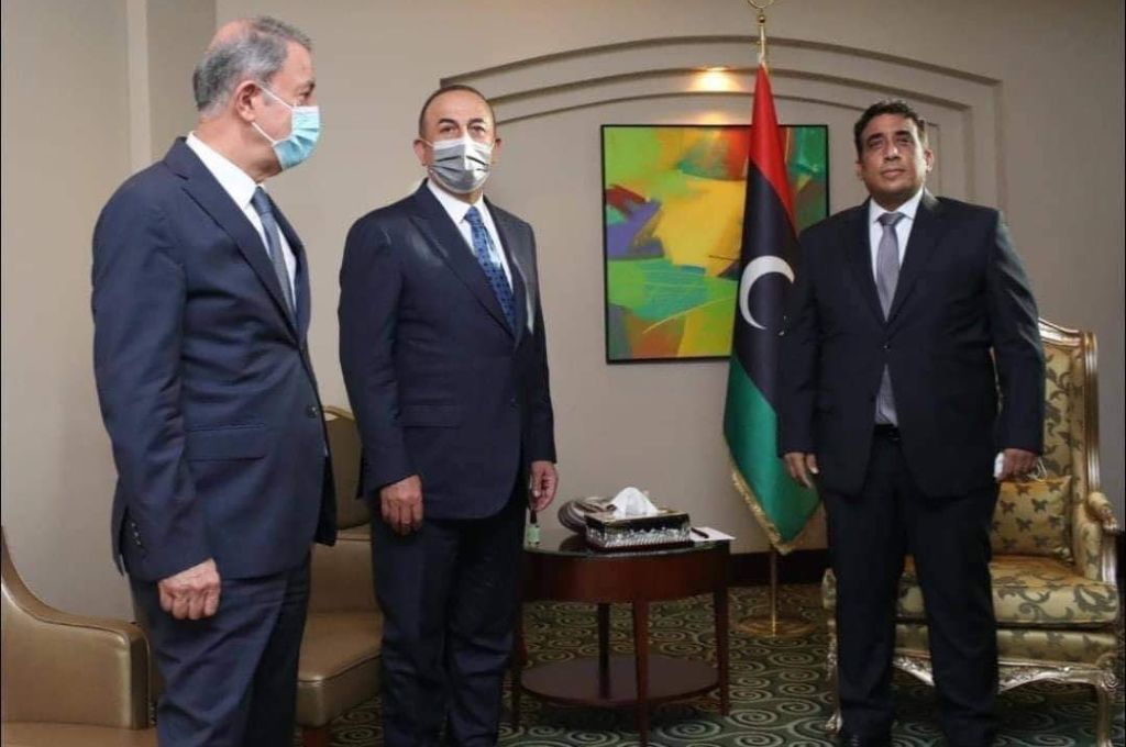 رئيس المجلس الرئاسي يناقش مع وزير الخارجية التركي سبل تعزيز التعاون الاقتصادي