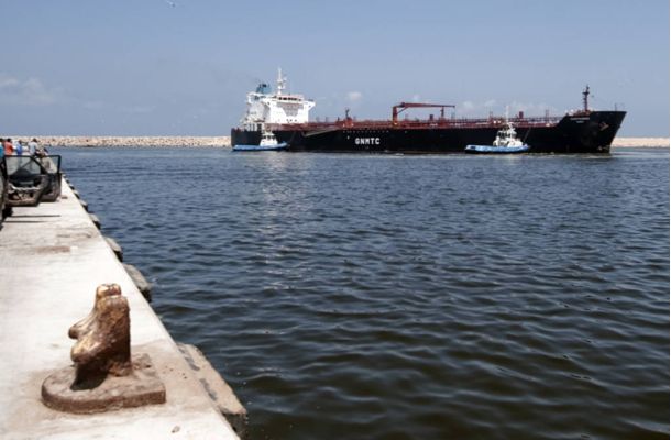 تسهيل إجراءات الدراسة في المغرب محور اجتماع  السفير وكاتب الدولة المغربية