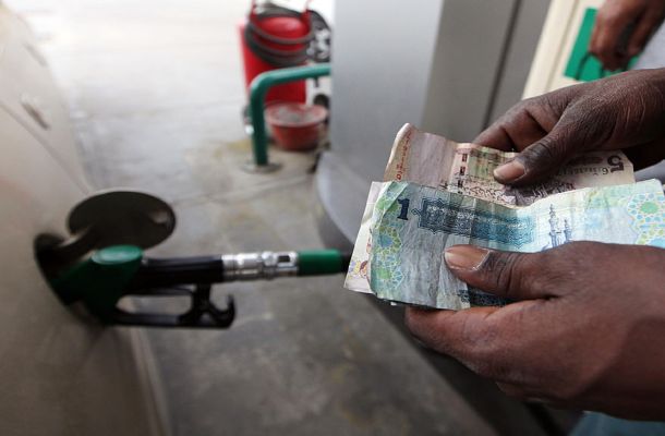 خاص.. "زرموح": جملة من التناقضات والاضطرابات تحملها قرارات مصرف ليبيا المركزي