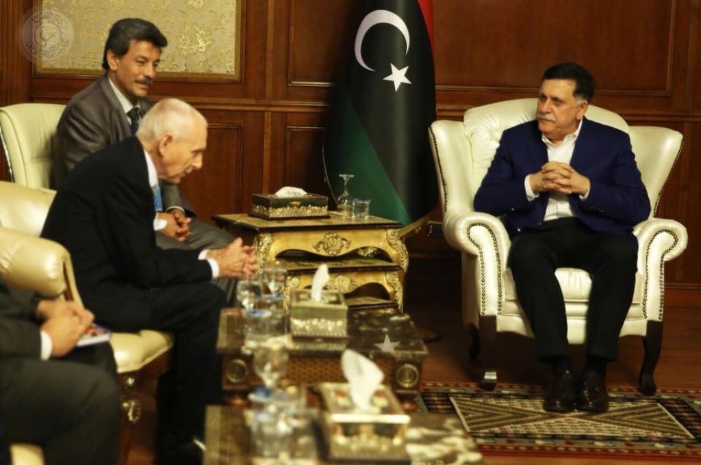 السراج يبحث مع رئيس المنظمة الدولية للهجرة برامج المنظمة في ليبيا