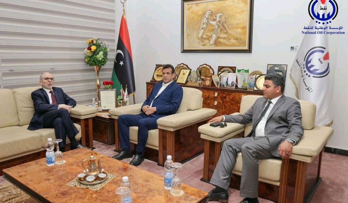 خلال اجتماعه مع صنع الله "أبو جناح" يؤكد على ضرورة تمويل المؤسسة الوطنية للنفط بالميزانيات اللازمة