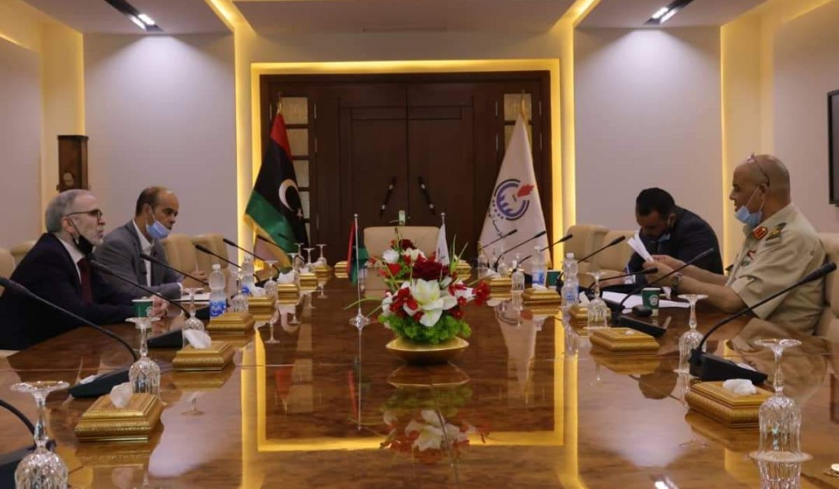 صنع الله يجتمع مع رئيس جهاز حرس المنشآت النفطية