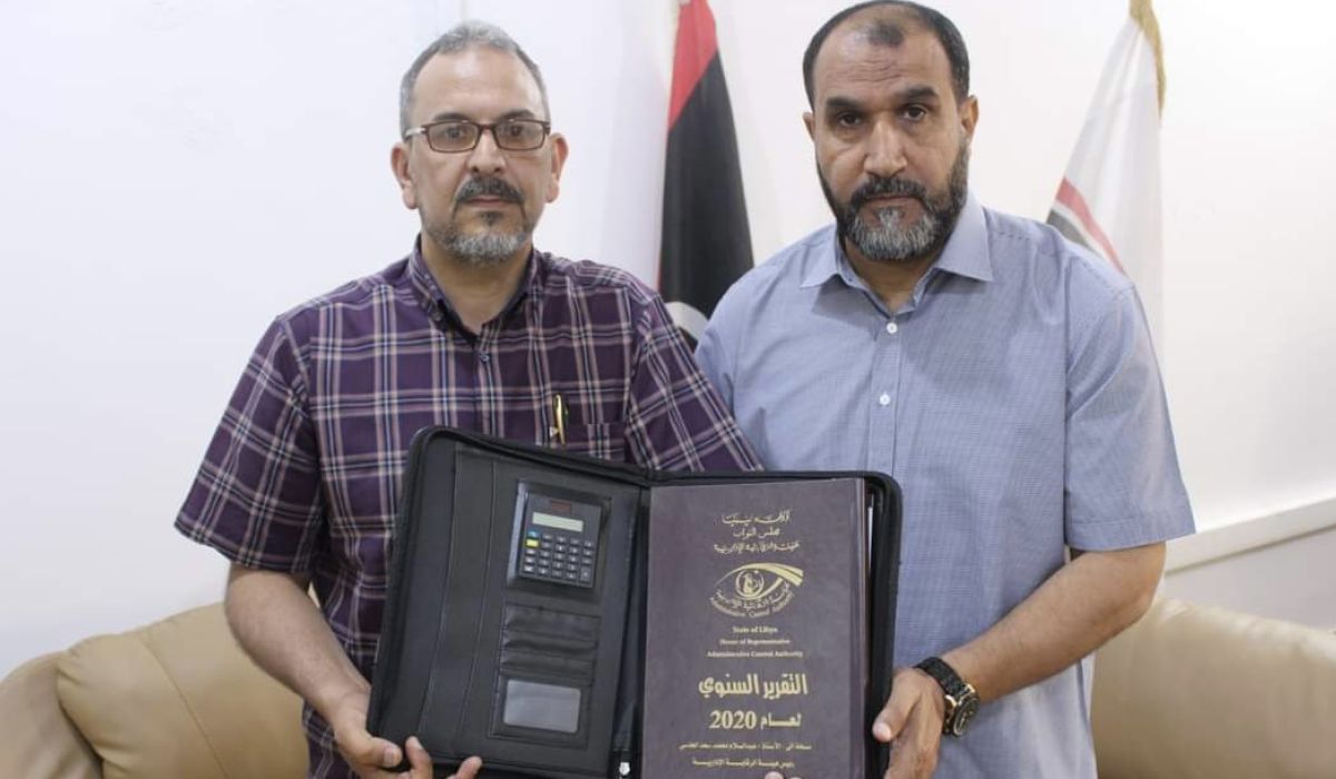 "الحاسي" يستلم التقرير السنوي لعامي 2020م و2021م