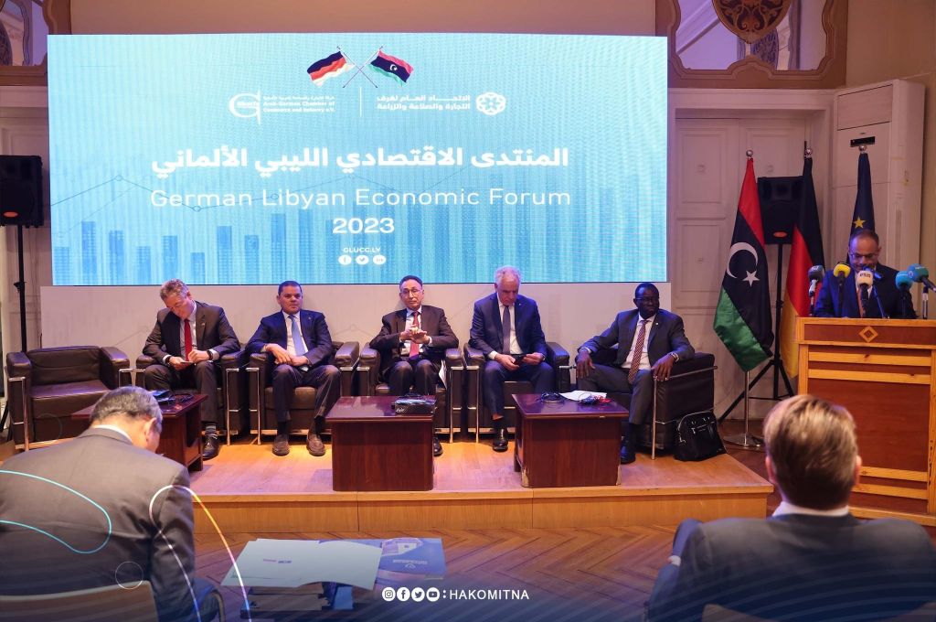 خاص.. فريق السيولة بالمركزي يفصح لصدى عن تسليم فروع التجاري بالجبل الغربي 26 مليون