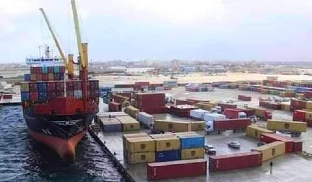 ميناء بنغازي : أكثر من 239 حاوية على متنها بضائع مختلفة
