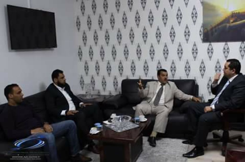 وزير الاقتصاد يزور مصراته ويبحث النهوض بالقطاع الصناعي والتجاري بالمدينة