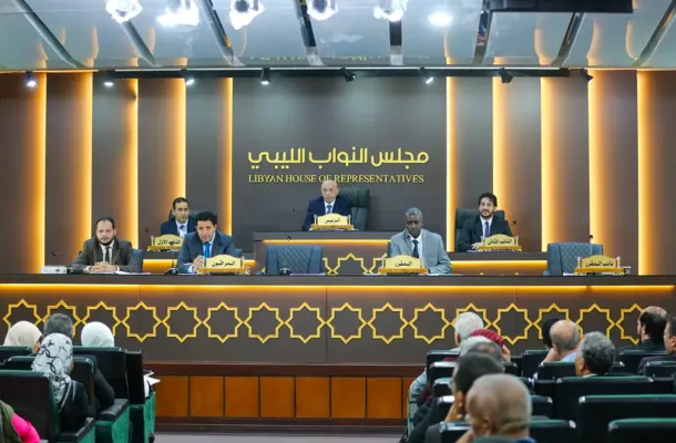 موقع بريطاني: ليبيا لا تزال في حالة تهديد وتأهب رغم عودة شركات العالمية للنفط