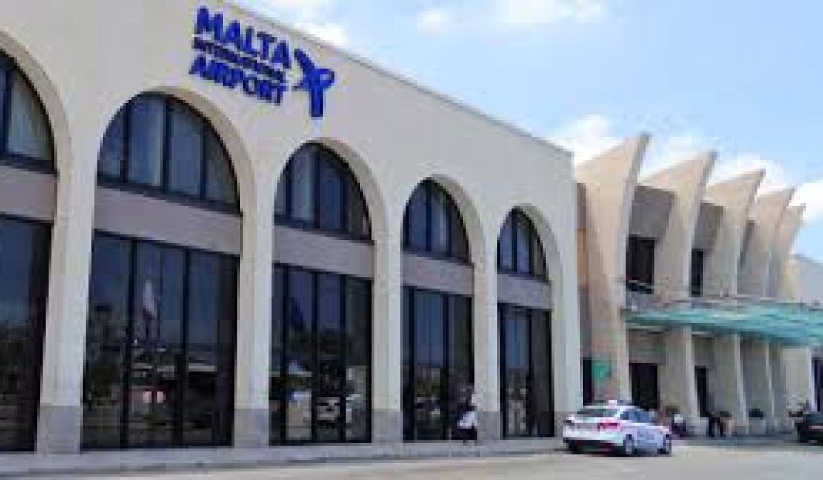 استمرار دفع الليبيين لغرامات مالية في الجمارك المالطية يثير الشكوك حول تهريب العملة