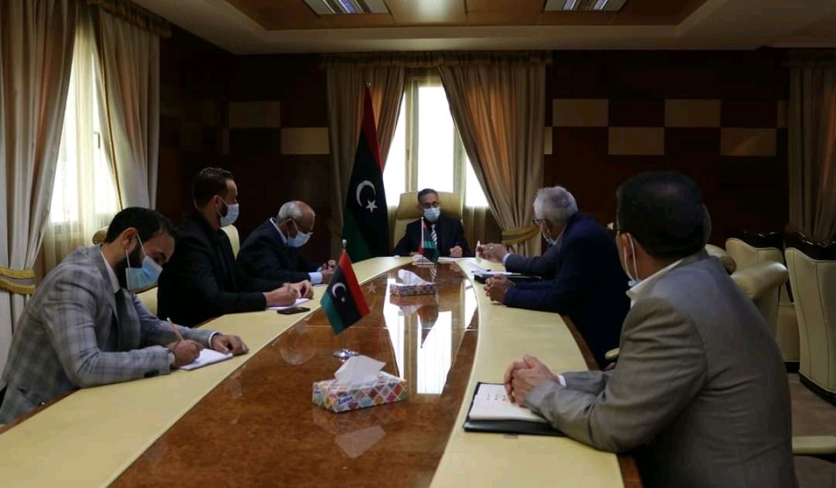 وزير الاقتصاد والتجارة يجتمع مع غرفة التجارة والصناعة الجفارة لمناقشة سُبل تفعيل الغرفة وتذليل الصعوبات