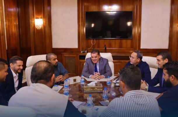 الوطنية للنفط تبحث ملفات التعاون المشترك مع شركة الكهرباء وجهاز الطاقات المتجددة