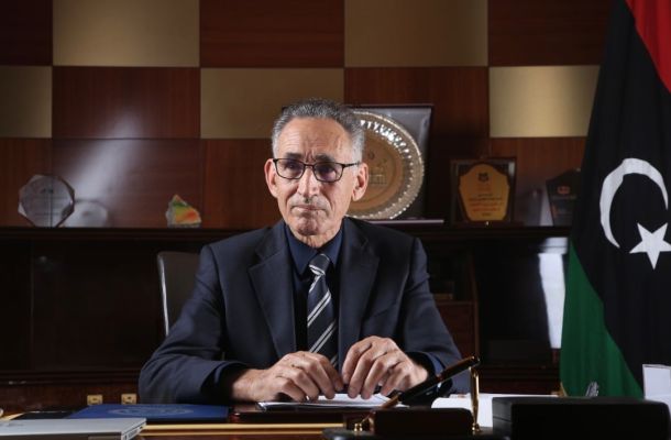 "الحضيري" يكتب حول الأثر الفني والقانوني على دمج الشركات النفطية الليبية في شركة واحدة