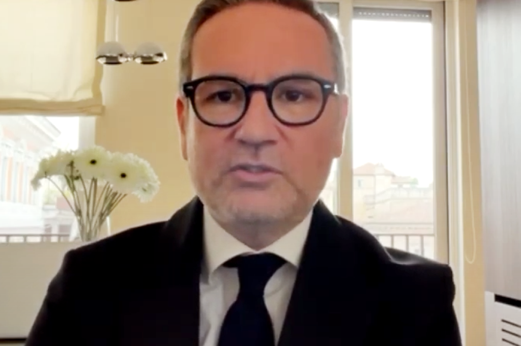 خاص.. "بن قدارة" يجيب على تساؤل صدى الاقتصادية بخصوص رفع التجميد عن الإيرادات النفطية من عدمه