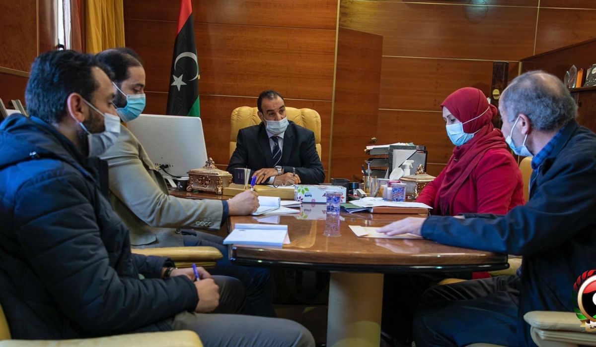 صحة الوفاق تبحث الصعوبات التي تواجه توفير الاحتياجات الطبية