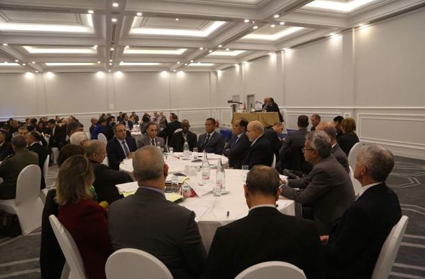 اجتماع في شركة الخليج العربي لمناقشة الخطة التدريبية لعام 2018