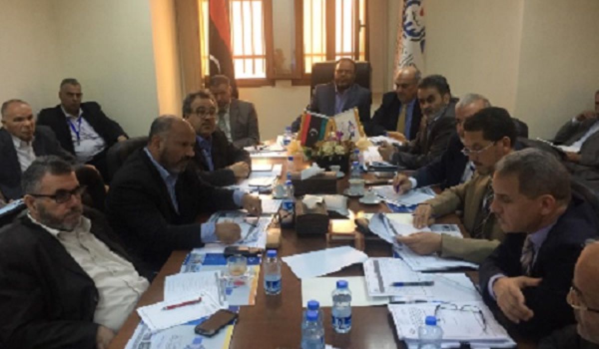 اجتماع لمناقشة الموقف التنفيذي للمشاريع الاستثمارية لشركة البريقة لتسويق النفط