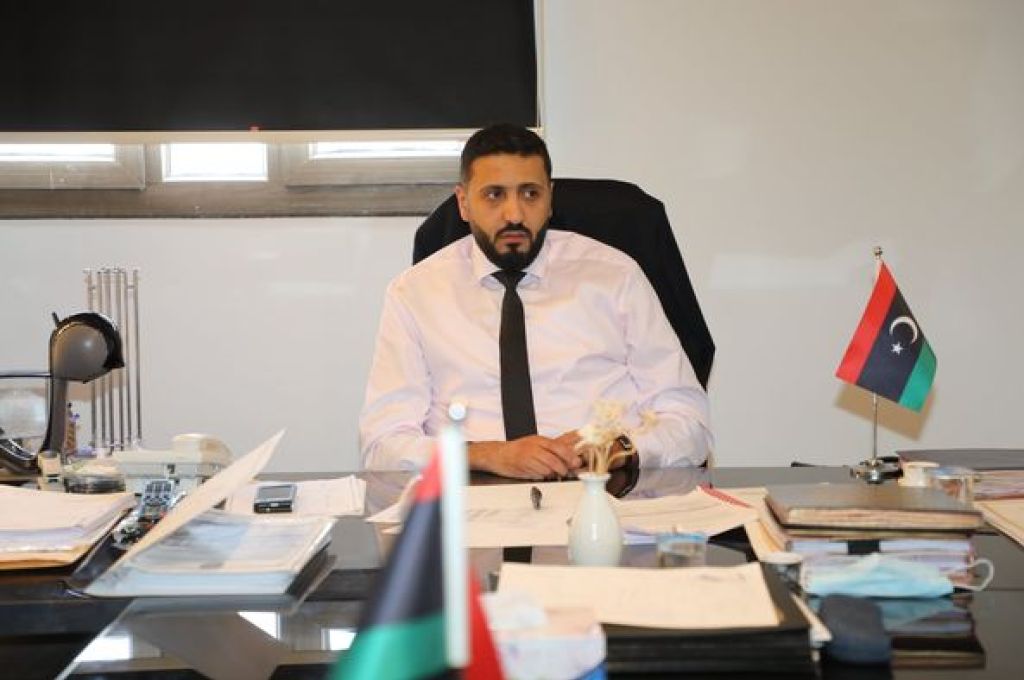 خاص.. "الزنتوتي" لصدى: دعوة ملحة للتفكير في إصدار سندات وصكوك وشهائد إيداع دينارية ودولارية محلية !!