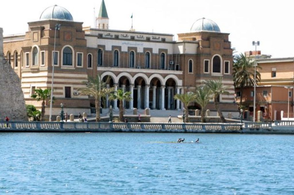 رجب خليل :توحيد المركزي مهم جداً وإنقسامه يهدد ثقة المصارف الخارجية بمصارفنا المحلية