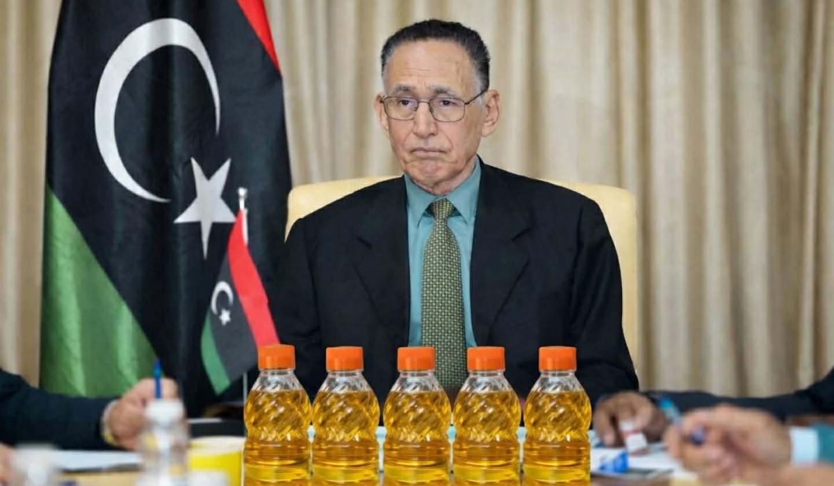 محمد الحويج يسحب قراره بشأن تسعير زيت الطهي بعد فشل تطبيقه وتسببه في أزمة بالأسواق