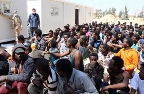 مجلة أمريكية : تتمتع بأكبر احتياطي نفط في القارة ولكن شعبها لا يزال يعيش تحت خط الفقر