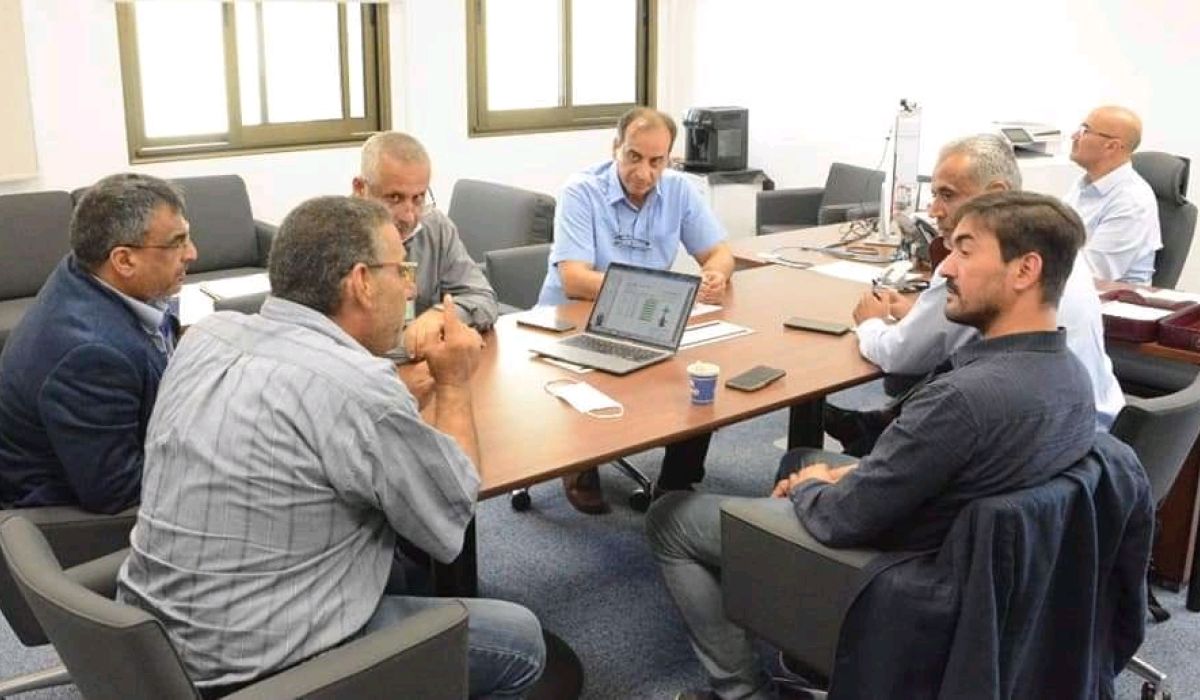 الخليج العربي للنفط تبحث إمكانية الاستفادة من خدمات شركة الجوف في صيانة رؤوس الآبار