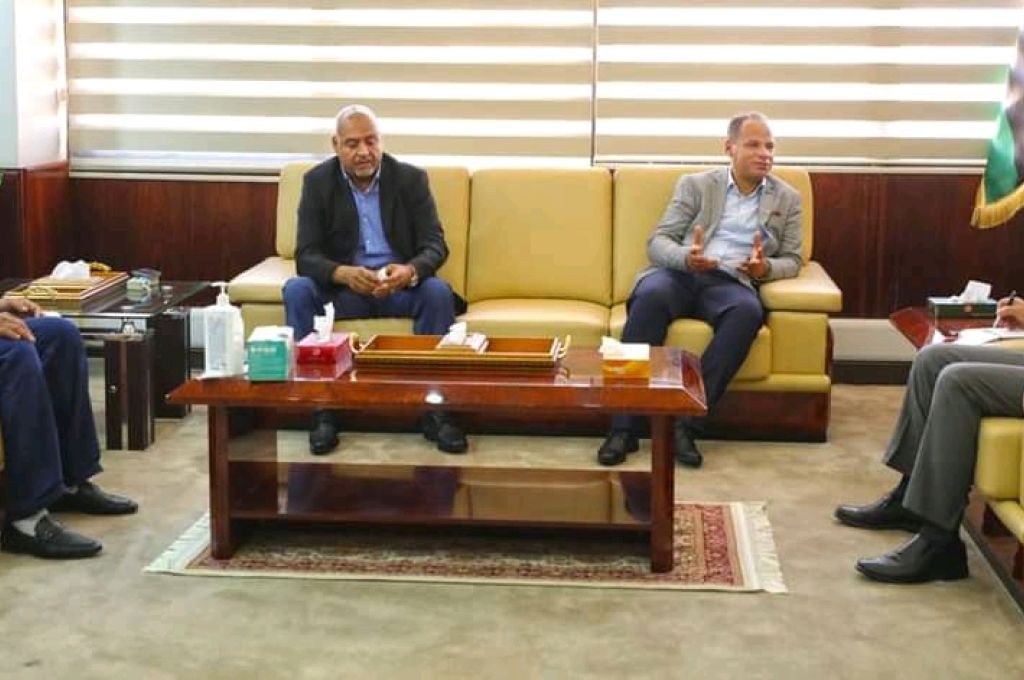 خاص..المركزي يكشف مستجدات هامة حول خطة توفر السيولة.. ويقول: ستصل إلى مدينة غات 20 مليون دينار