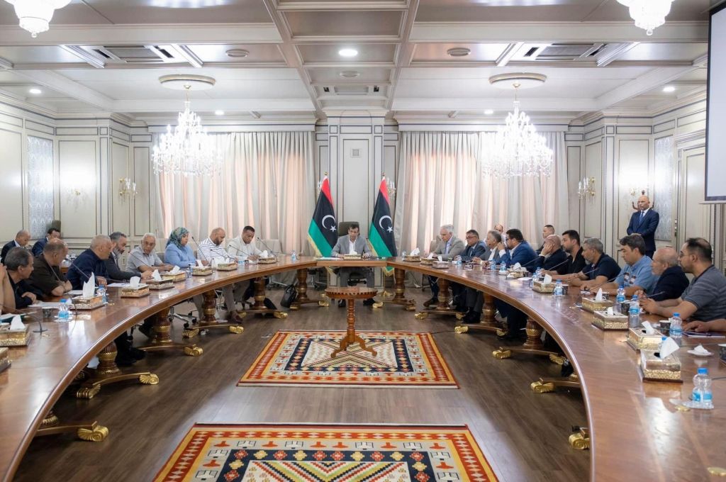 السفير المالطي يزور مطار مصراتة الدولي