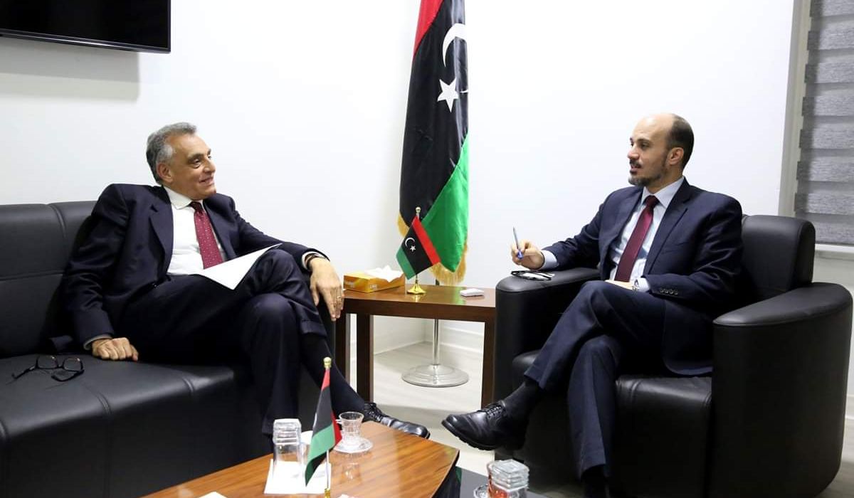 السفير الإيطالي يؤكد على استمرار العمل بالسفارة ودعم المشاريع على رأسها مشروع مطار طرابلس