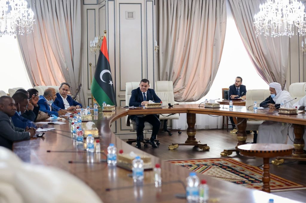 رئيس المجلس التسييري لبلدية بنغازي يجتمع مع نائب رئيس اللجنة الدولية للصليب الأحمر لمناقشة المشاريع التي تقوم بها اللجنة
