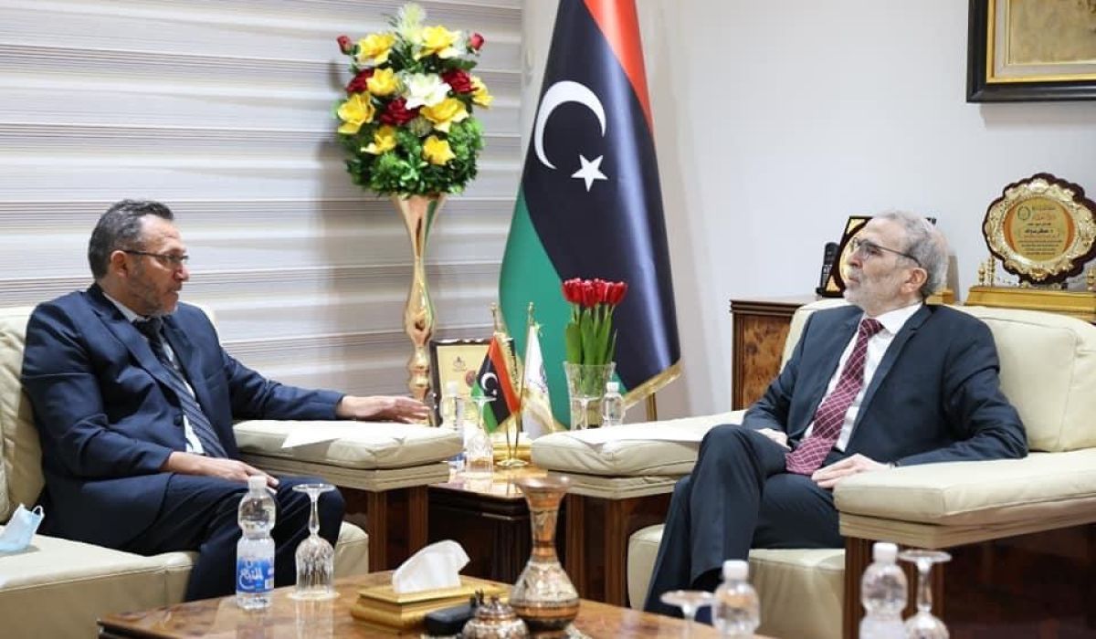 صنع الله يلتقي ممثل برنامج الأمم المتحدة للبيئة لبحث التعاون المشترك