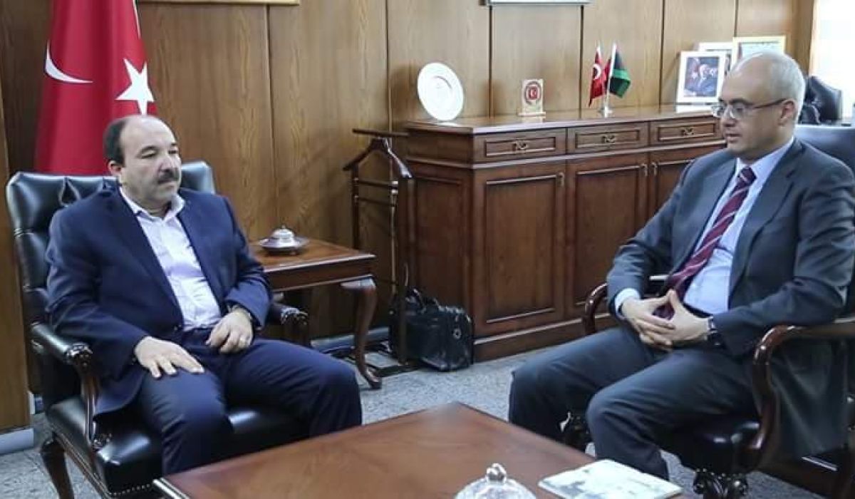 علي ساسي يُبدي للسفير التركي تفاؤله بعودة الشركات التركية للعمل في أوباري