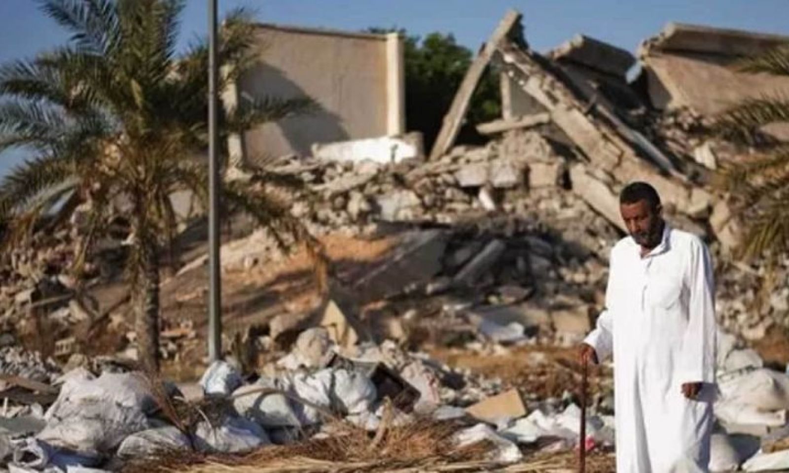 "ديلي ميل": معاناة الليبيون مستمرة.. ارتفاع في الأجور ورواتب الموظفين لا تكفي
