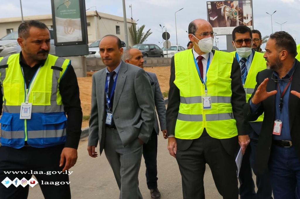 فريق مشروع السيولة بالمصرف المركزي يؤكد استمراره في إرسال شحنات إضافية لبعض المصارف..ويتوجه بالشكر لعدد من المسؤولين بها