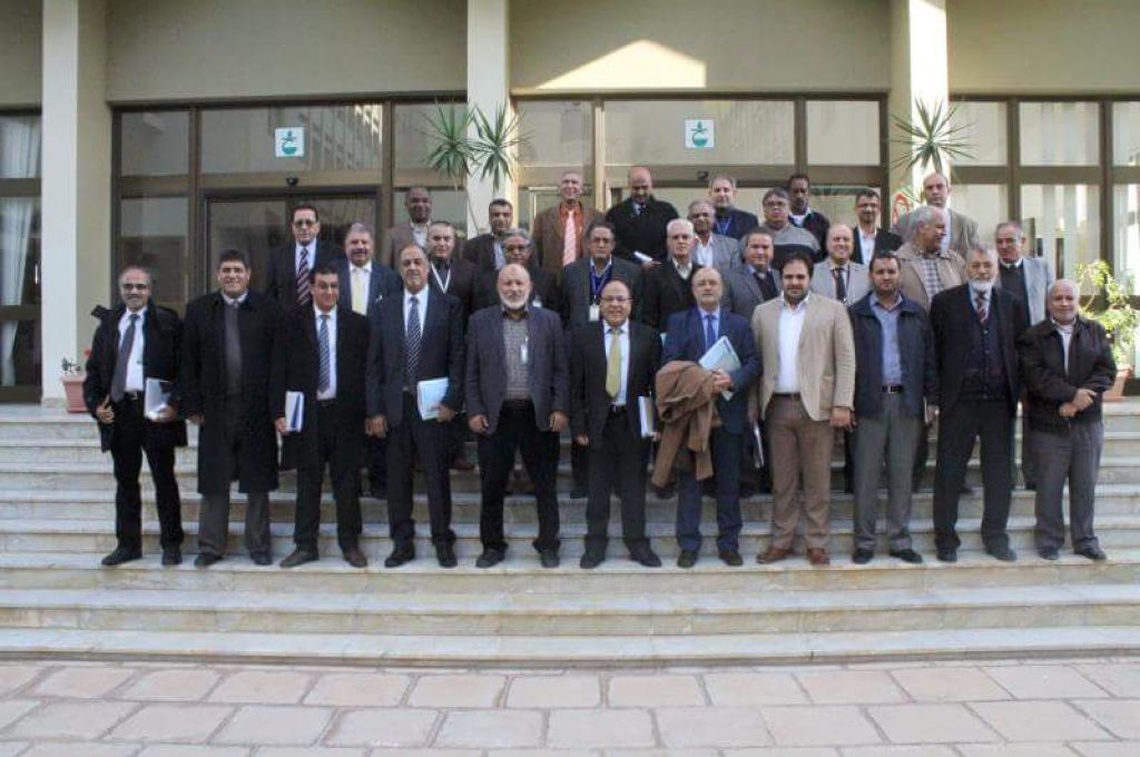 رئيس المؤسسة الوطنية للنفط التابعة للحكومة المؤقتة يجتمع بمدير فرع المؤسسة بسبها